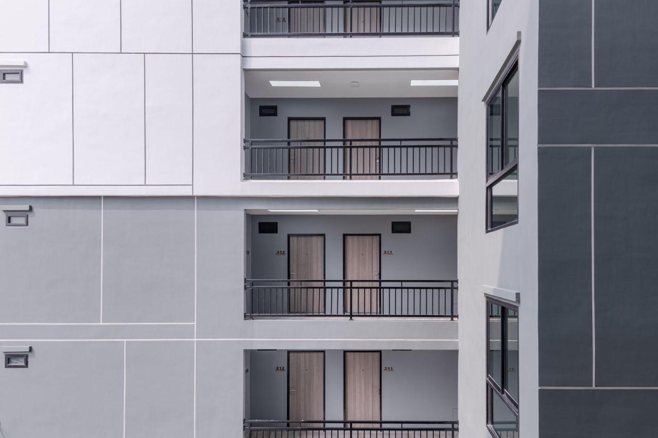 Aqua Residences อควา เรสซิเดนซ์ ห้องพักใหม่ให้เช่า ติดรถไฟฟ้าสถานีวุฒากาศ Bangkok Exterior foto